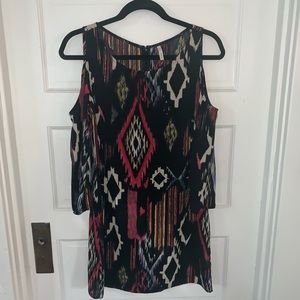 Shoulder cutout dress